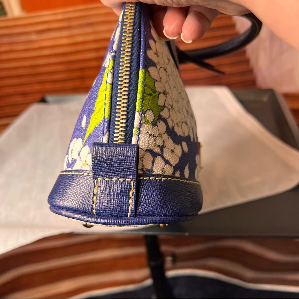 Dooney & Bourke Hydrangea Monogram Bitsy Bag In W… - image 7